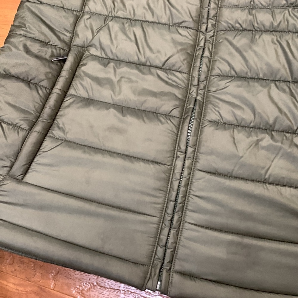 Patagonia Lightweight Puffer Jacket - Picture 8 of 15